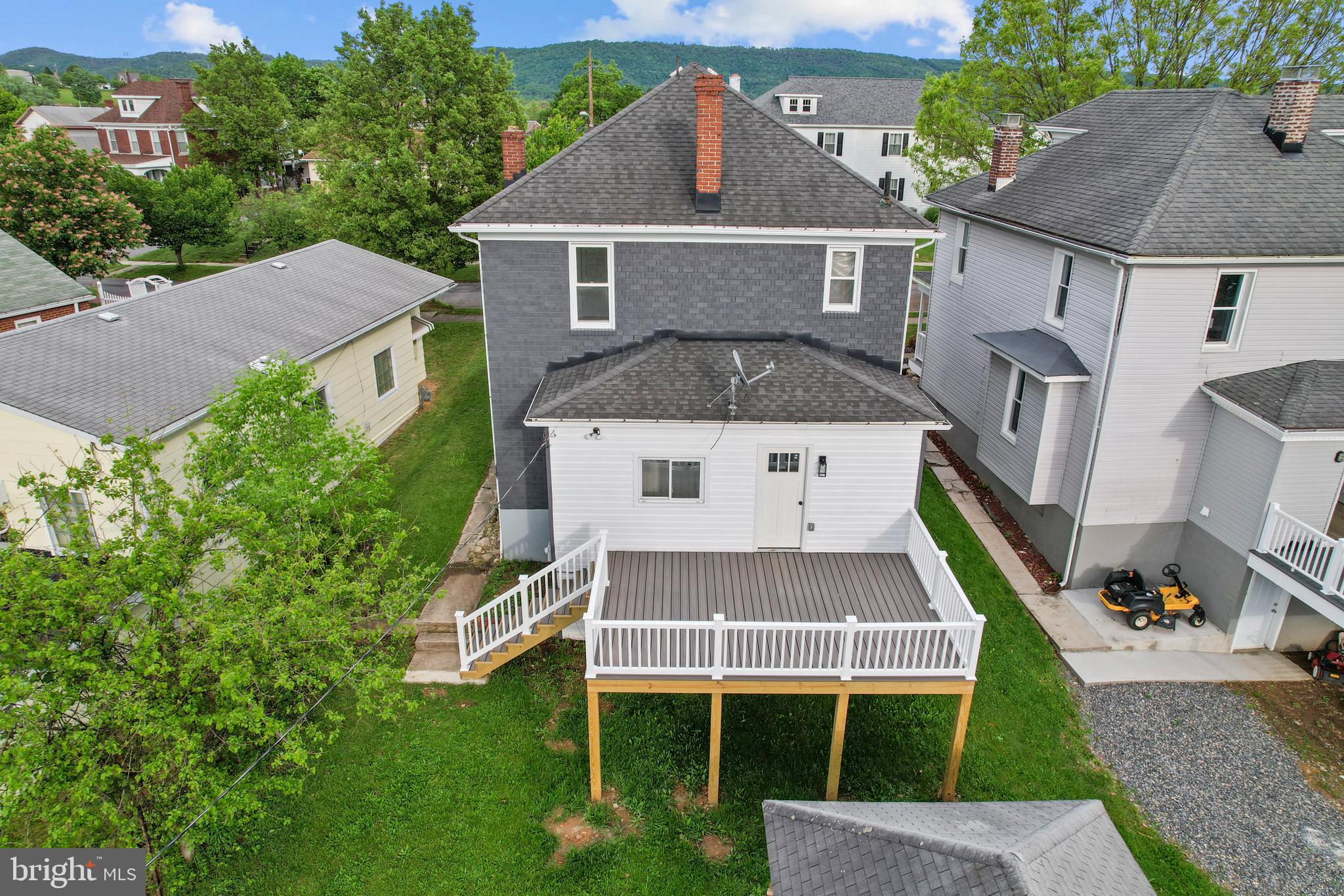 707 Hill Top Dr