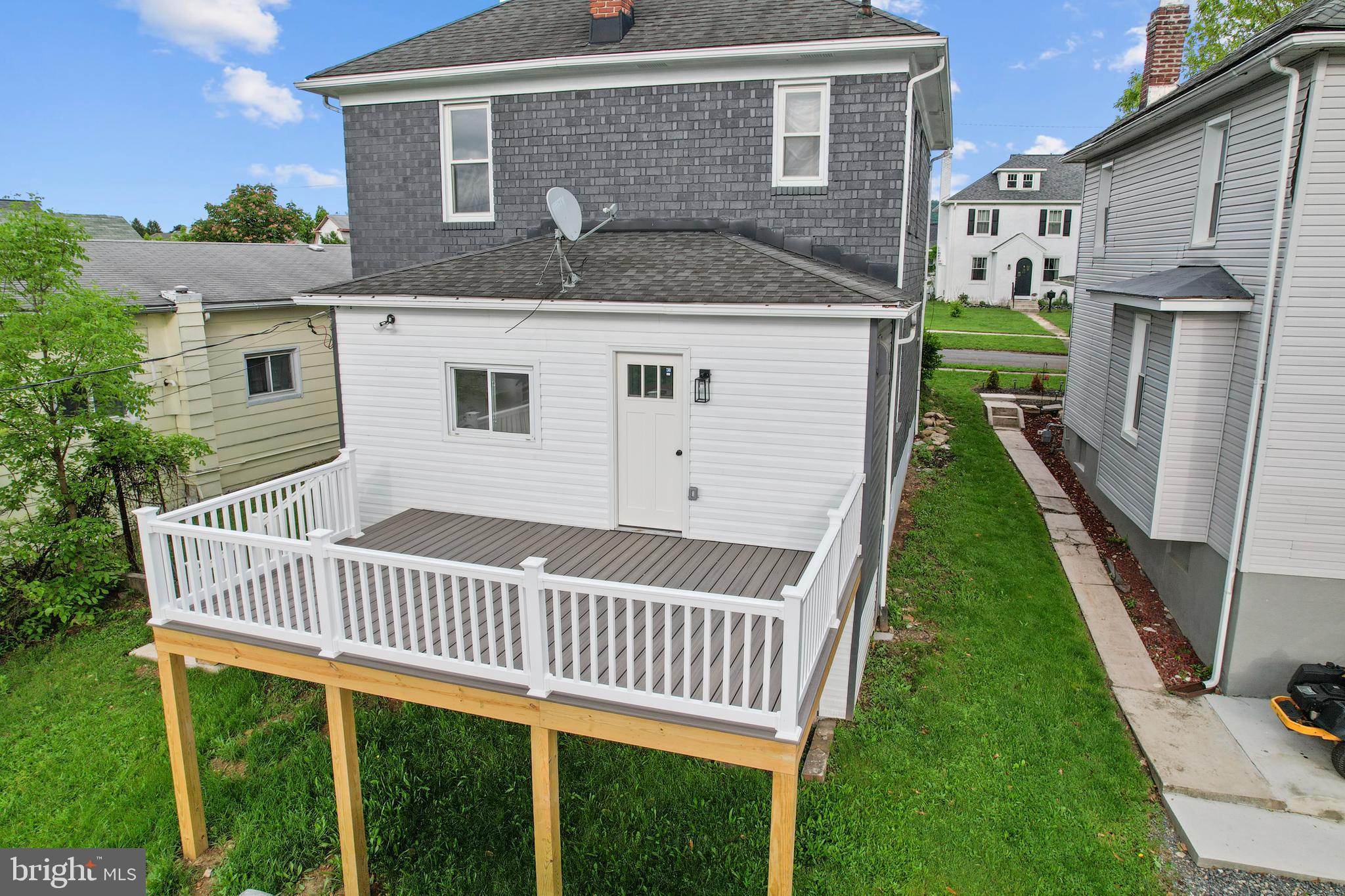 707 Hill Top Dr