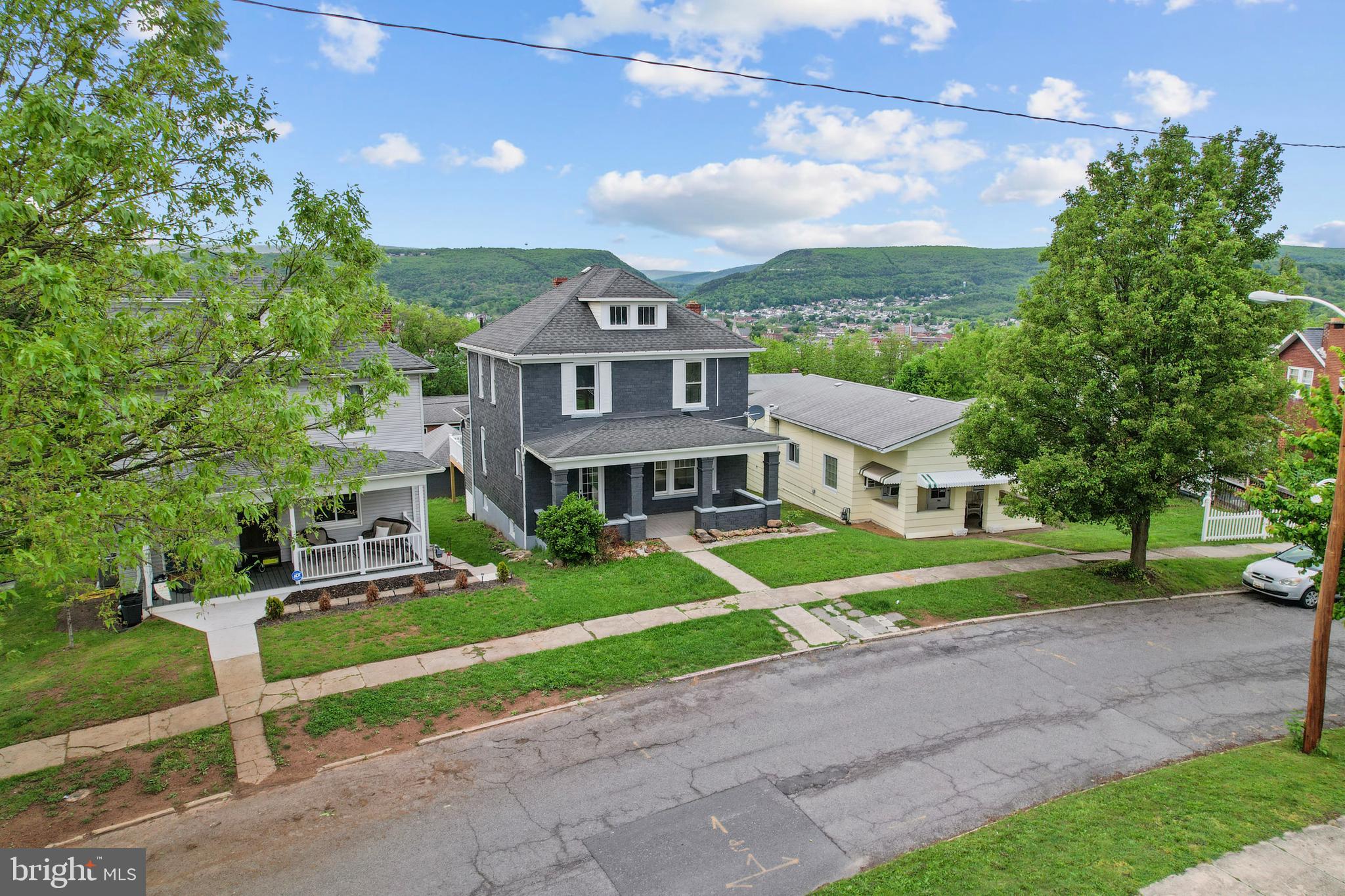 707 Hill Top Dr