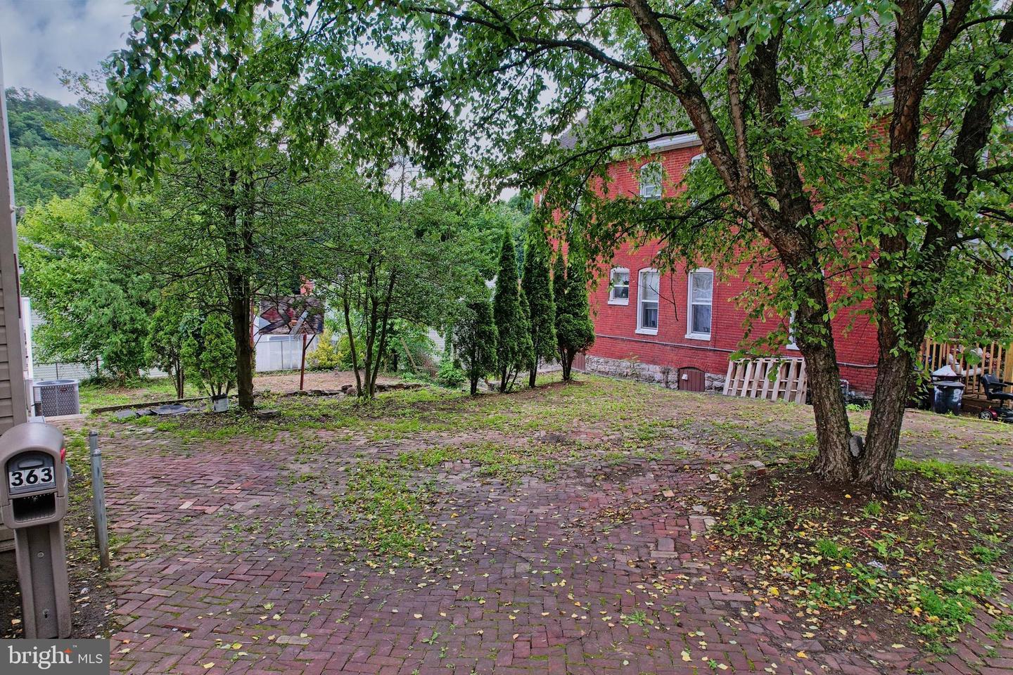 361 Bedford St