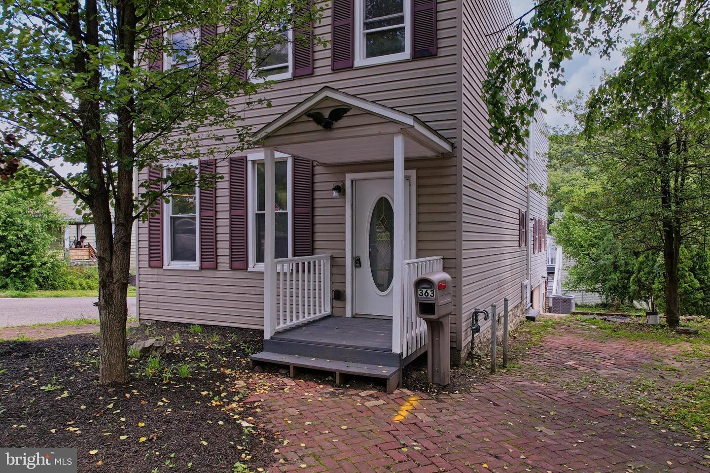 361 Bedford St