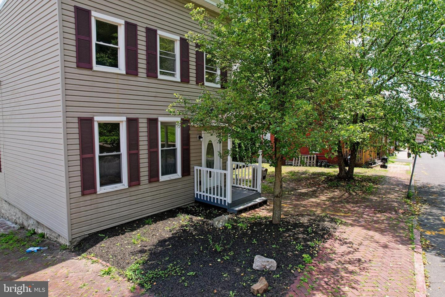361 Bedford St