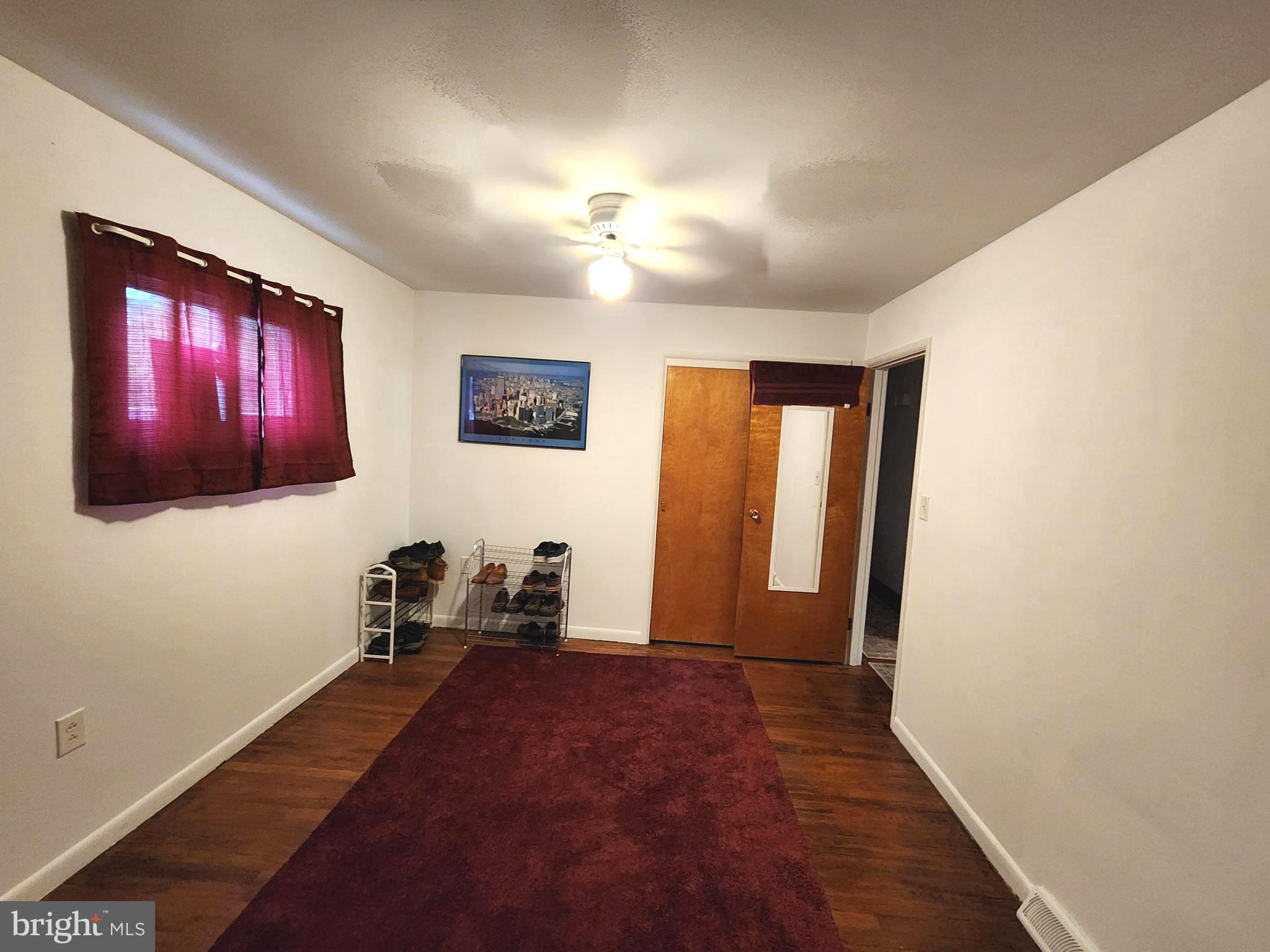806 VALLEY VIEW DRIVE