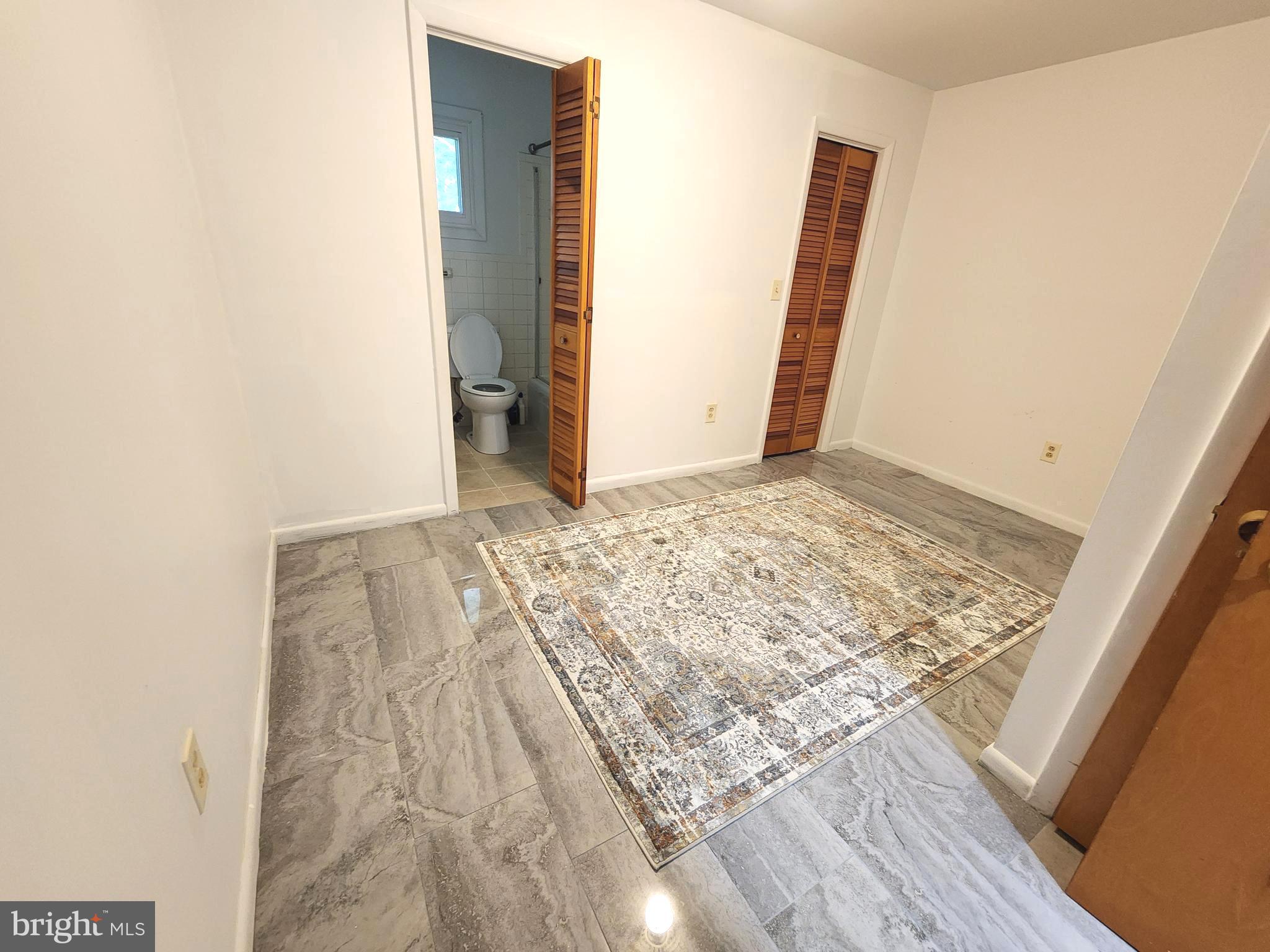 806 VALLEY VIEW DRIVE