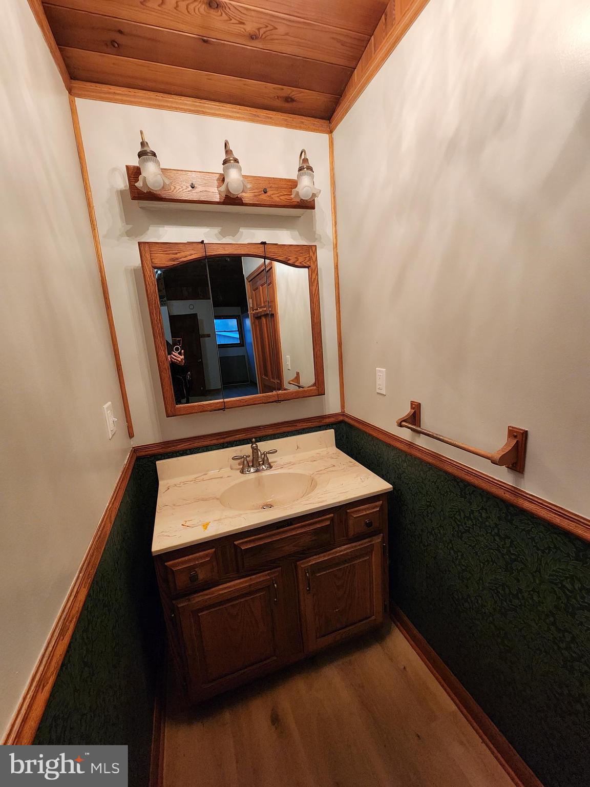 20307 POND CIRCLE ROAD SW