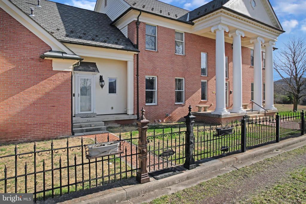 15715 MERRILL LANE