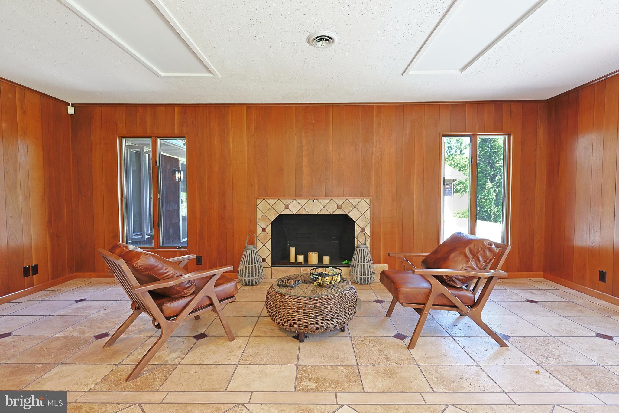 12421 HENRY DRIVE SW
