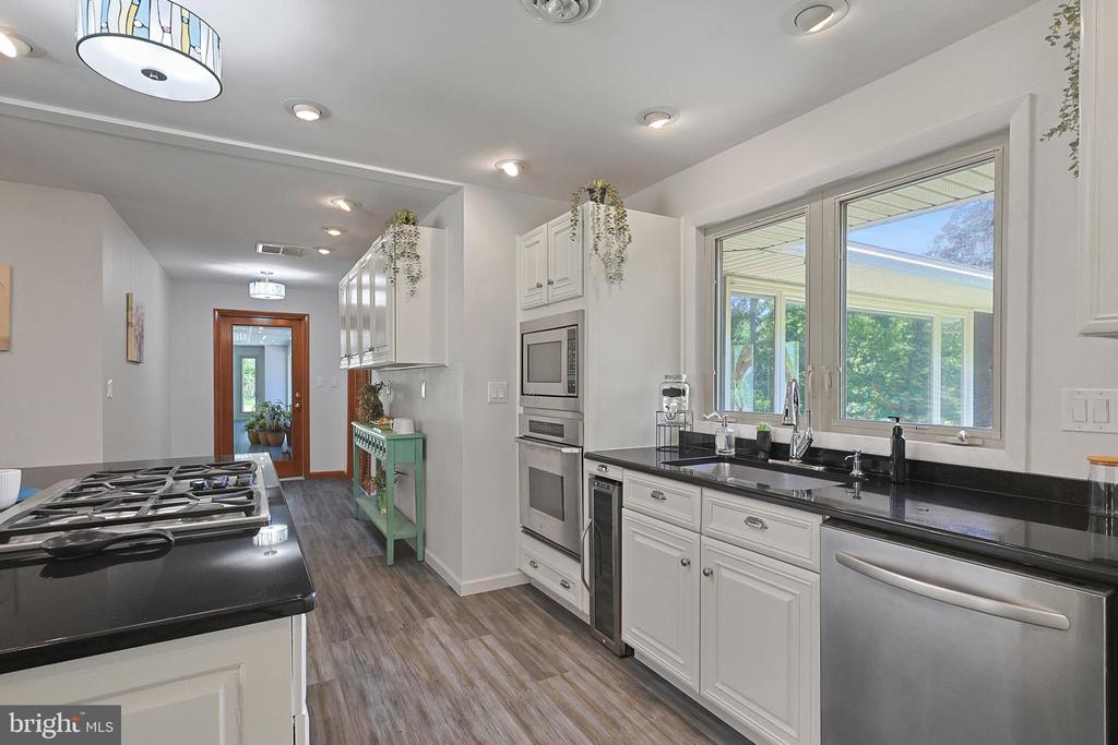 12421 HENRY DRIVE SW