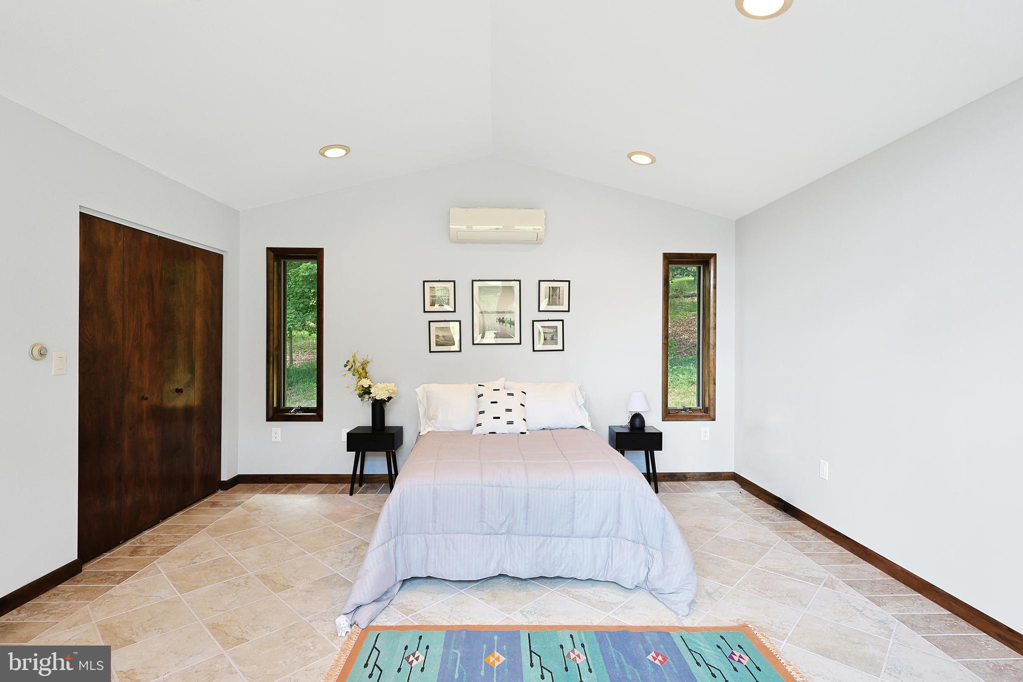 12421 HENRY DRIVE SW