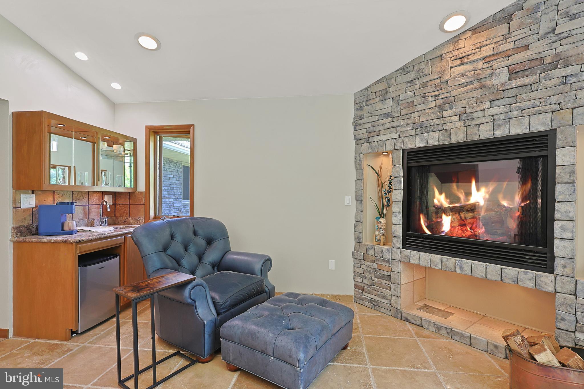 12421 HENRY DRIVE SW