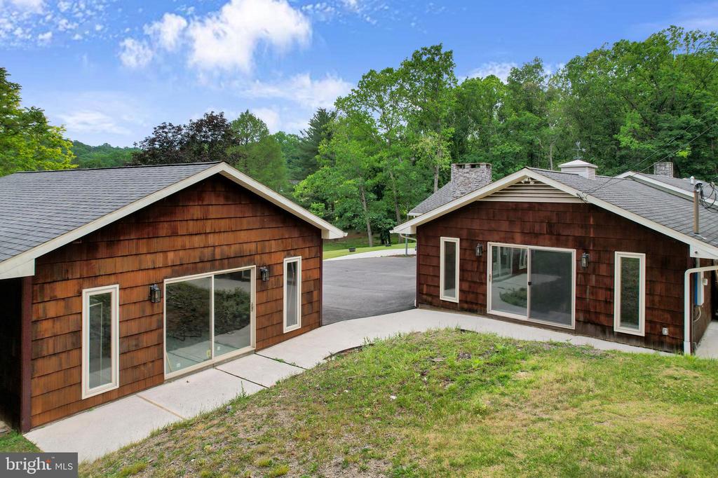 12421 HENRY DRIVE SW