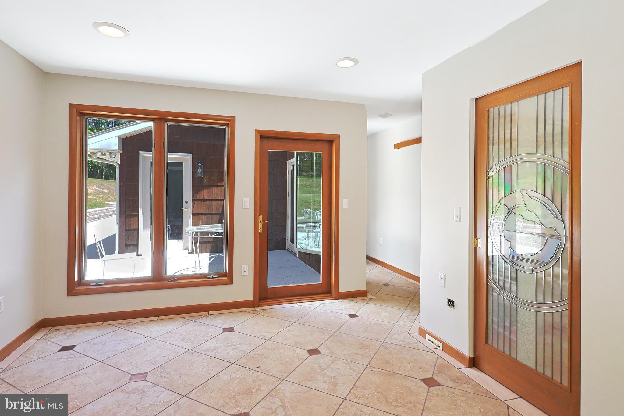 12421 HENRY DRIVE SW