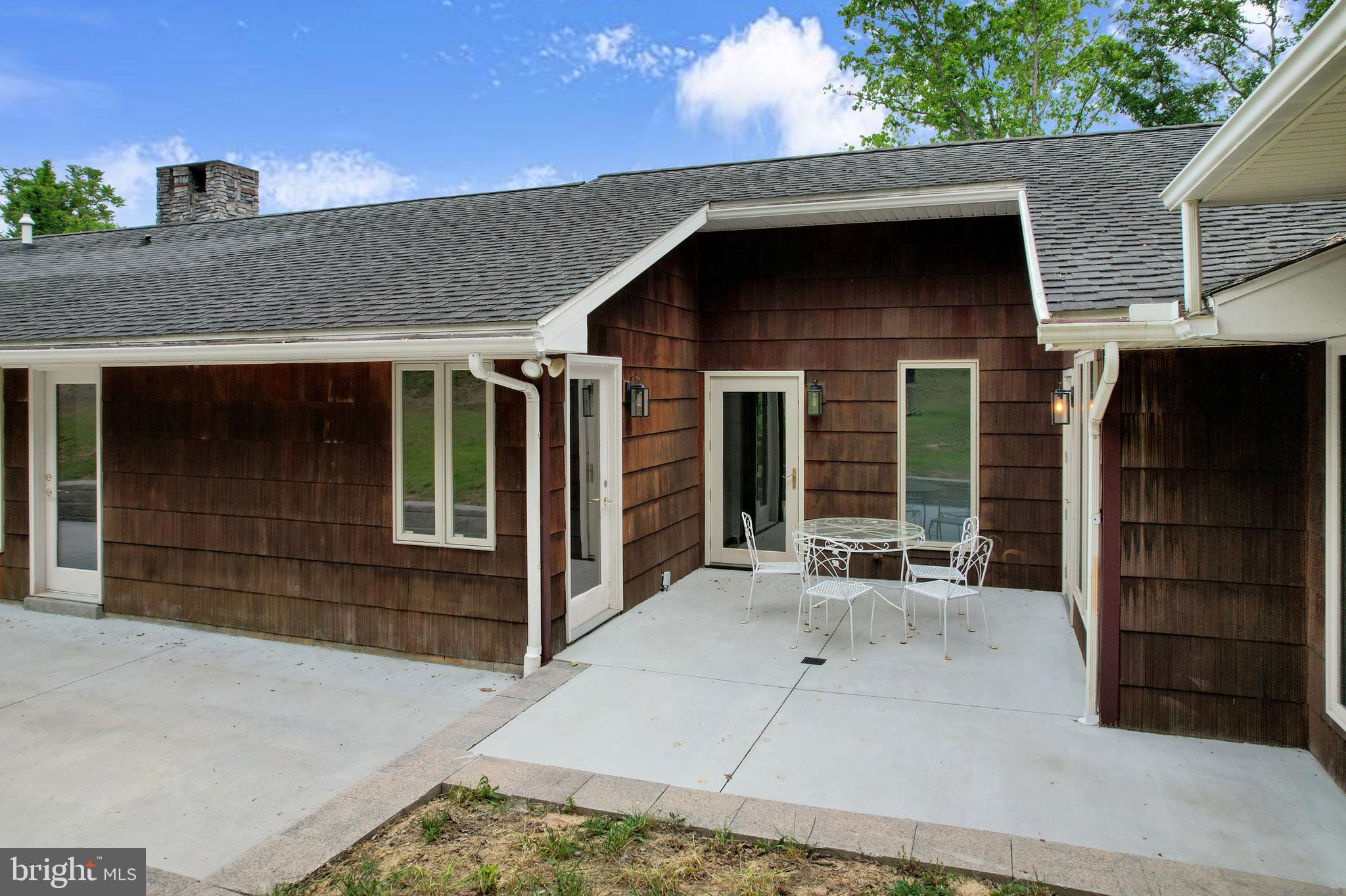 12421 HENRY DRIVE SW