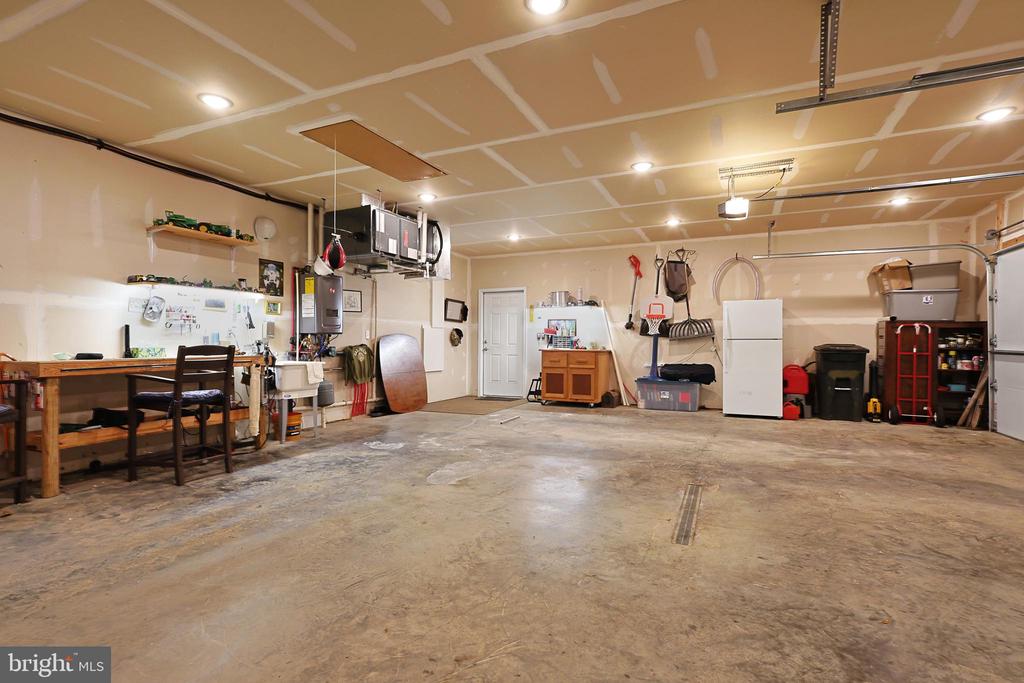 93 CANDLEWICK COURT