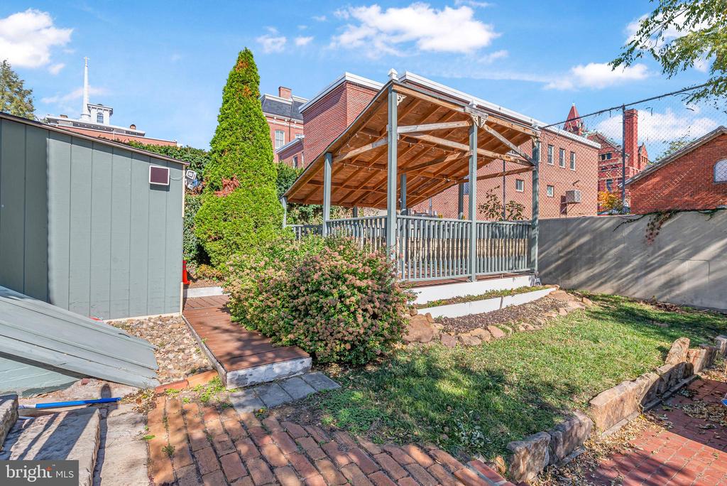 11 S SMALLWOOD STREET