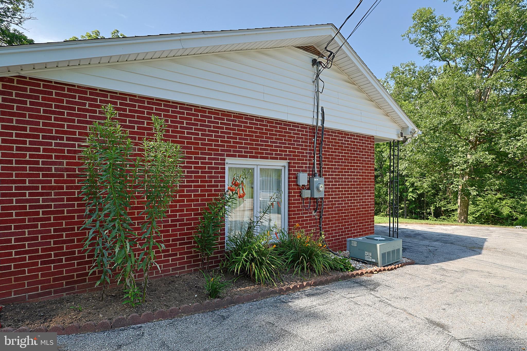 17026 Eylers Valley Rd