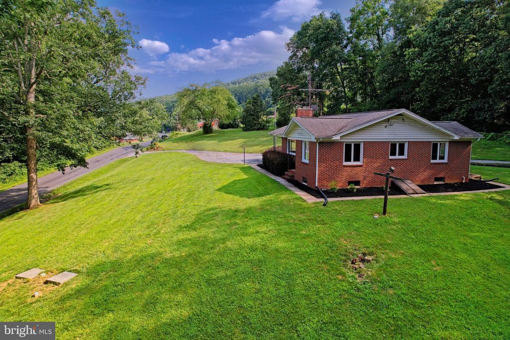 17026 EYLERS VALLEY ROAD
