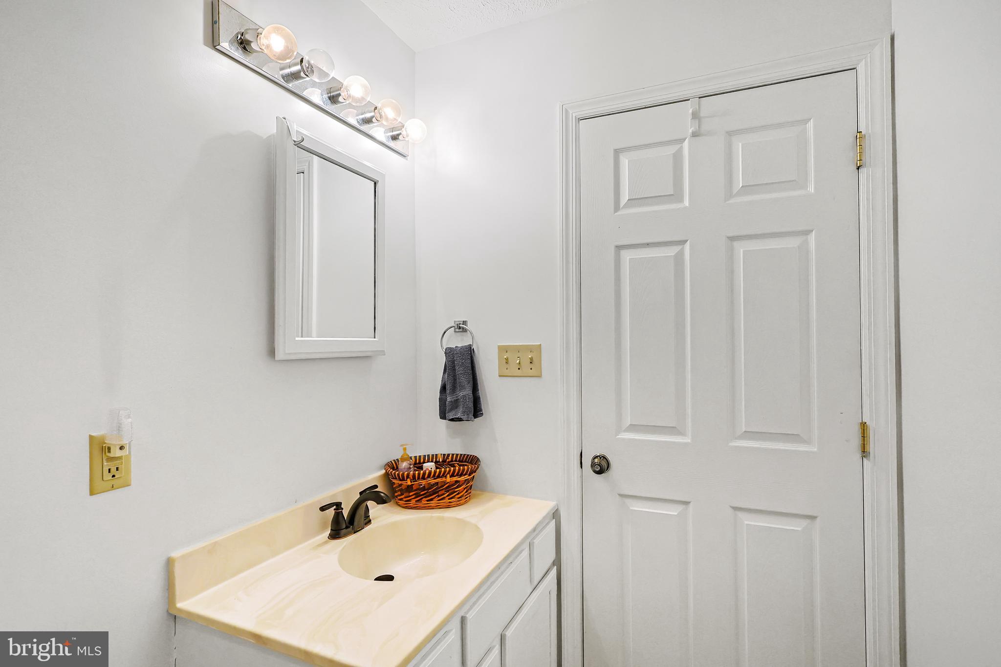 33 TEABERRY RIDGE ROAD