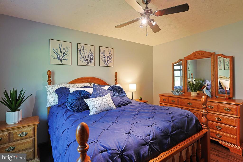 337 LAUREL WOOD DRIVE