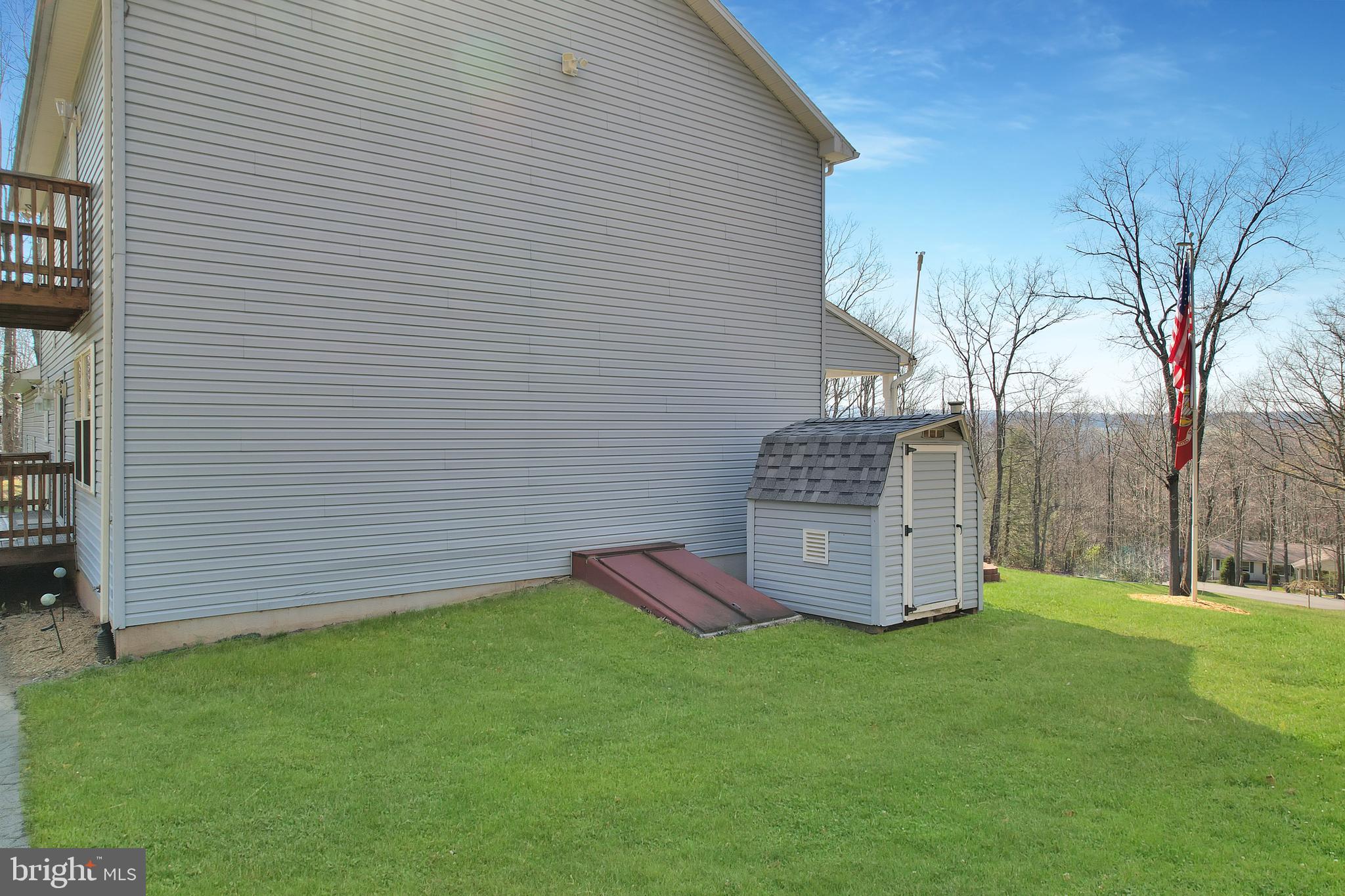 337 LAUREL WOOD DRIVE