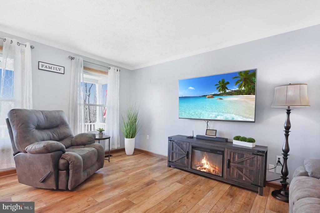 337 LAUREL WOOD DRIVE