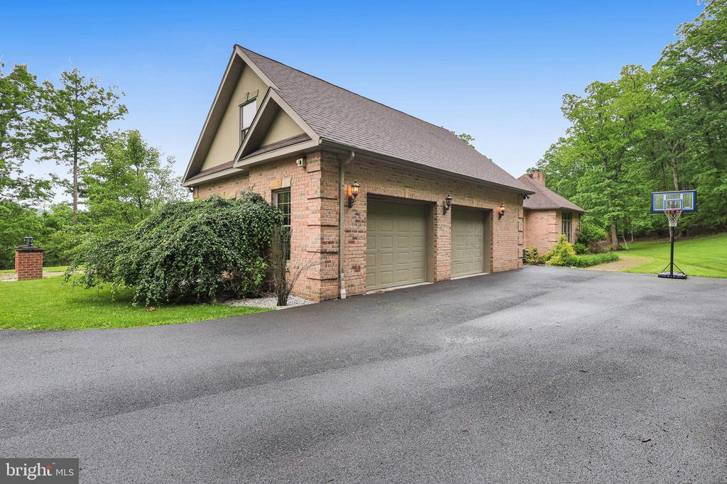25 Mariner Ct