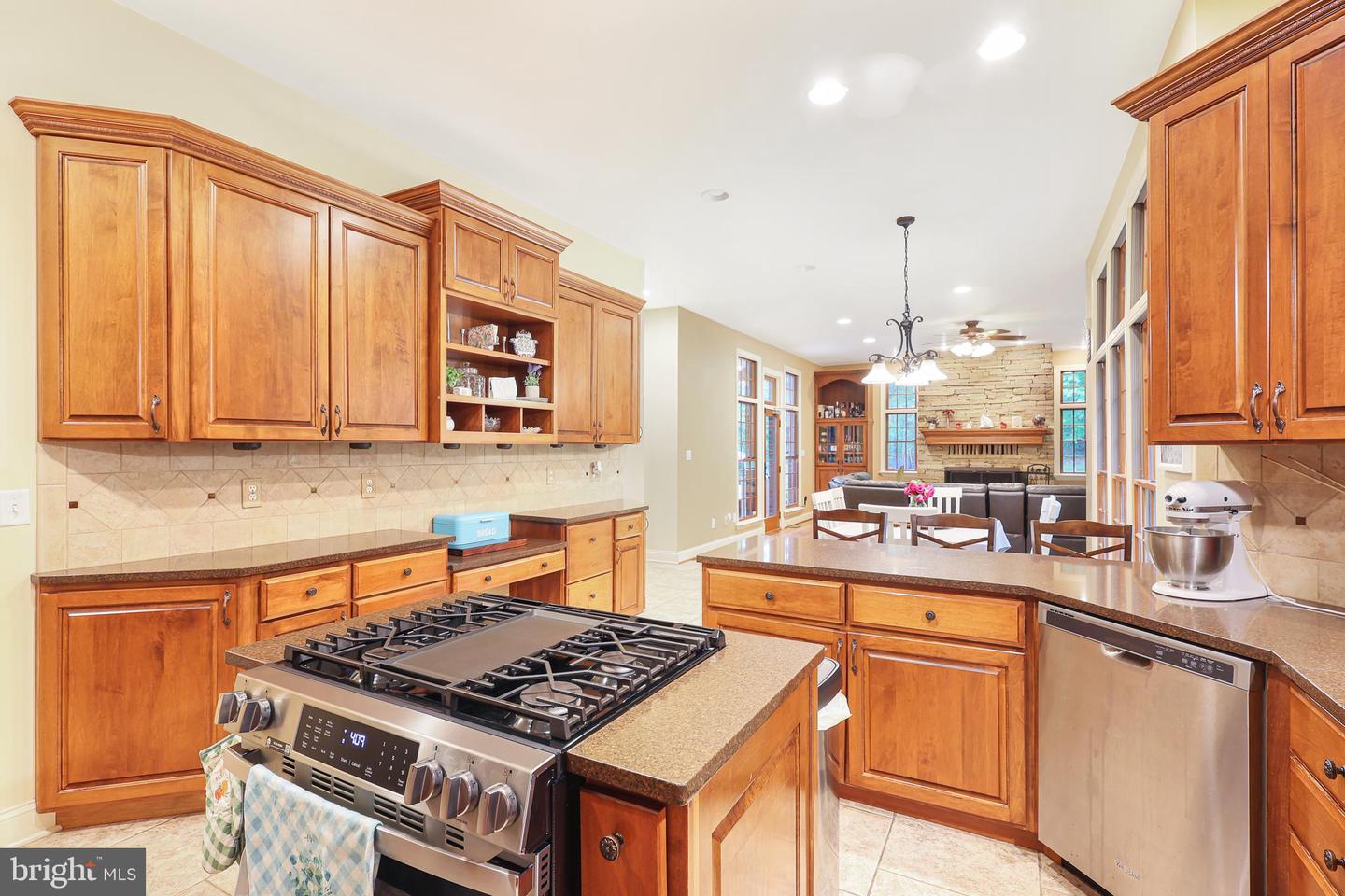 25 Mariner Ct