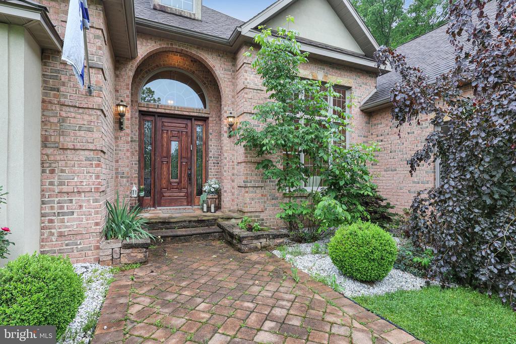 25 Mariner Ct