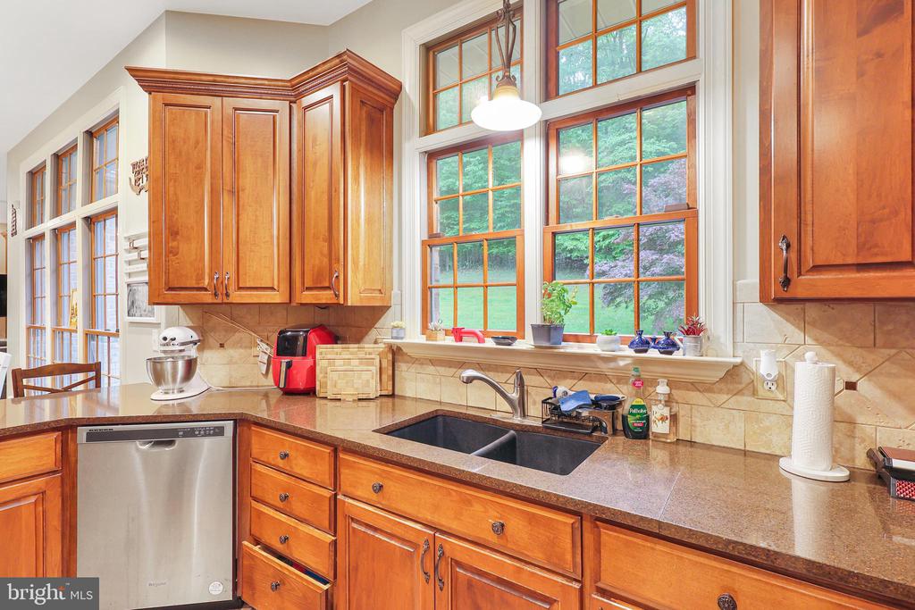 25 Mariner Ct