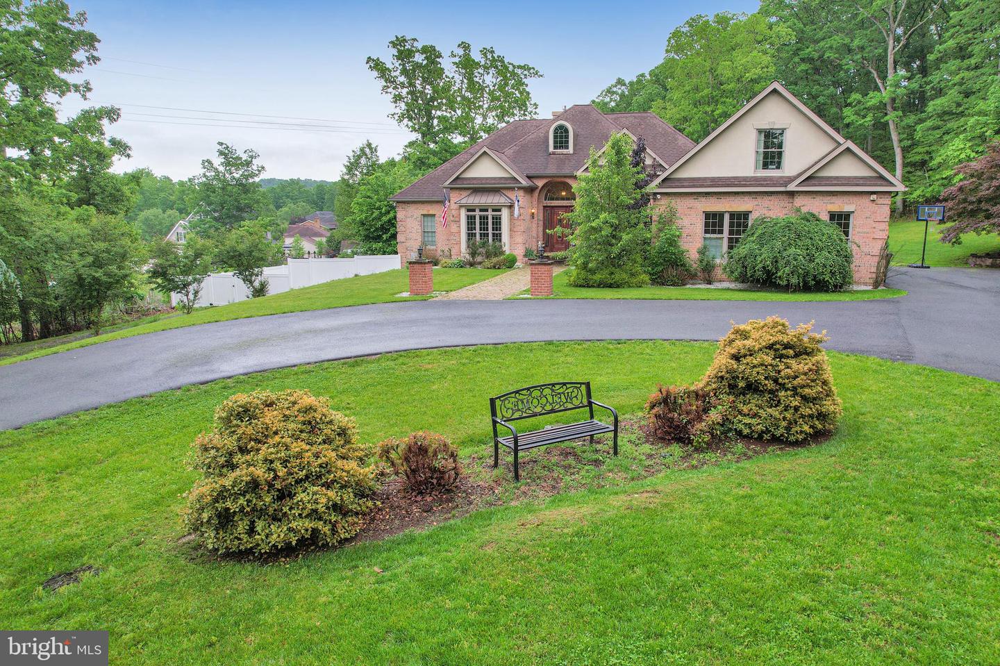 25 Mariner Ct
