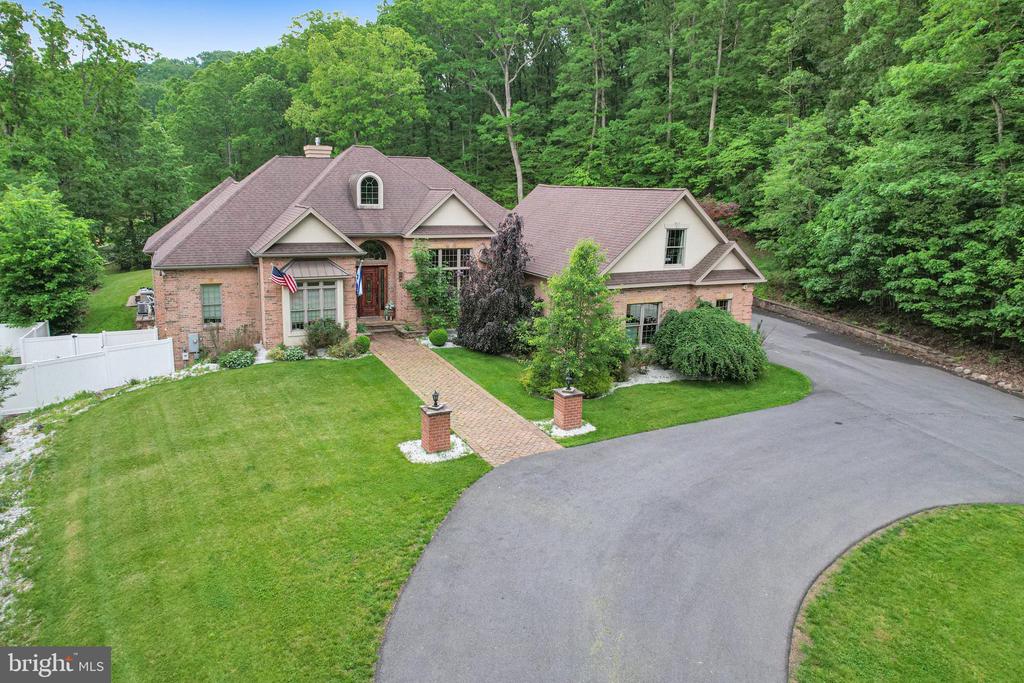 25 Mariner Ct
