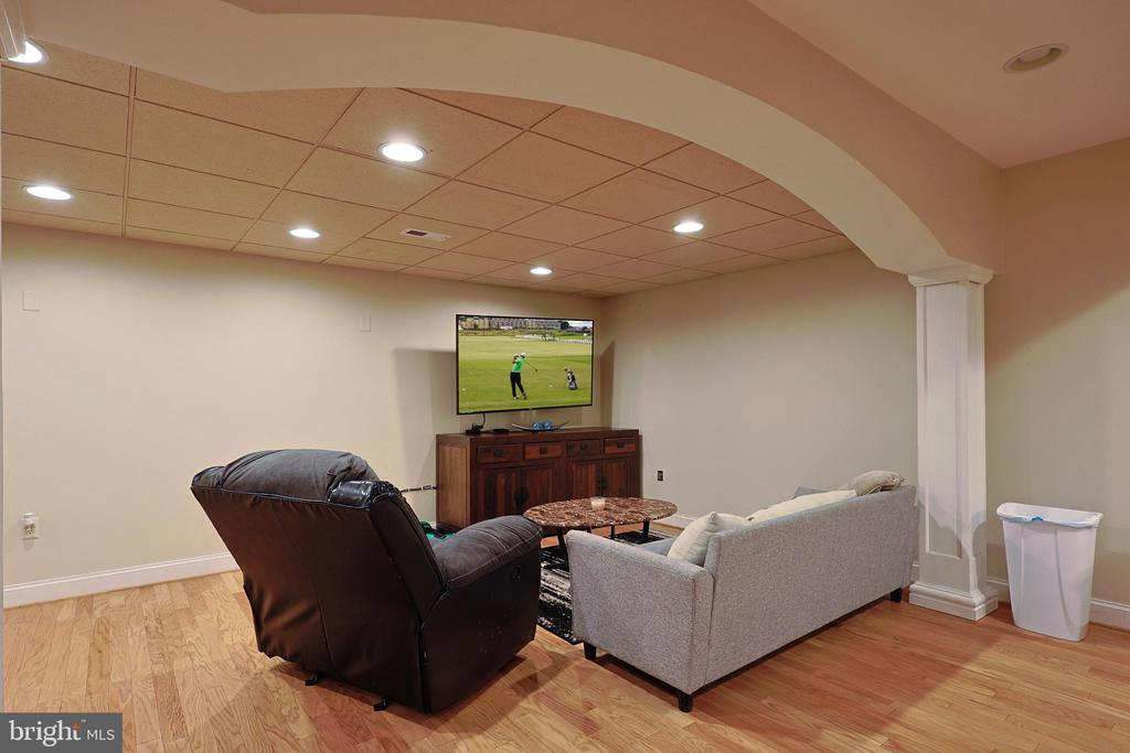 25 Mariner Ct