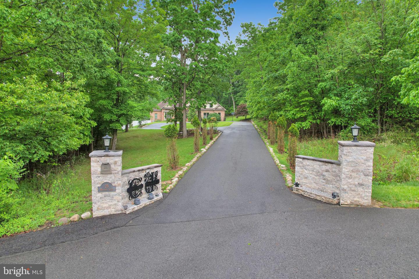 25 Mariner Ct