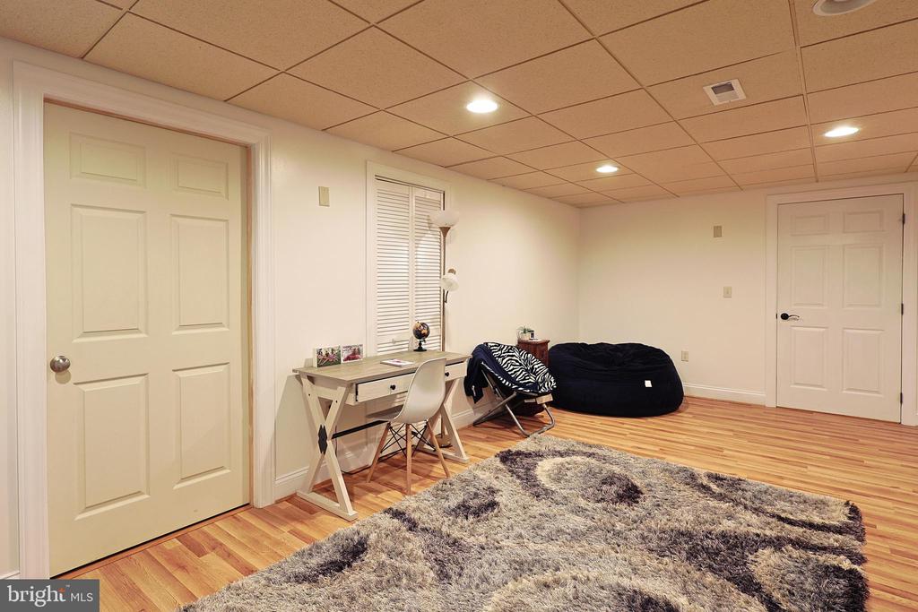 25 Mariner Ct