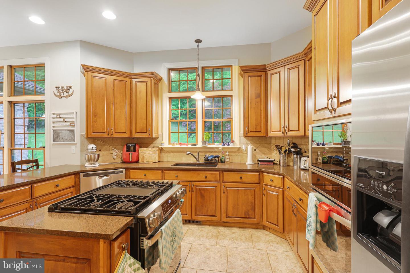 25 Mariner Ct