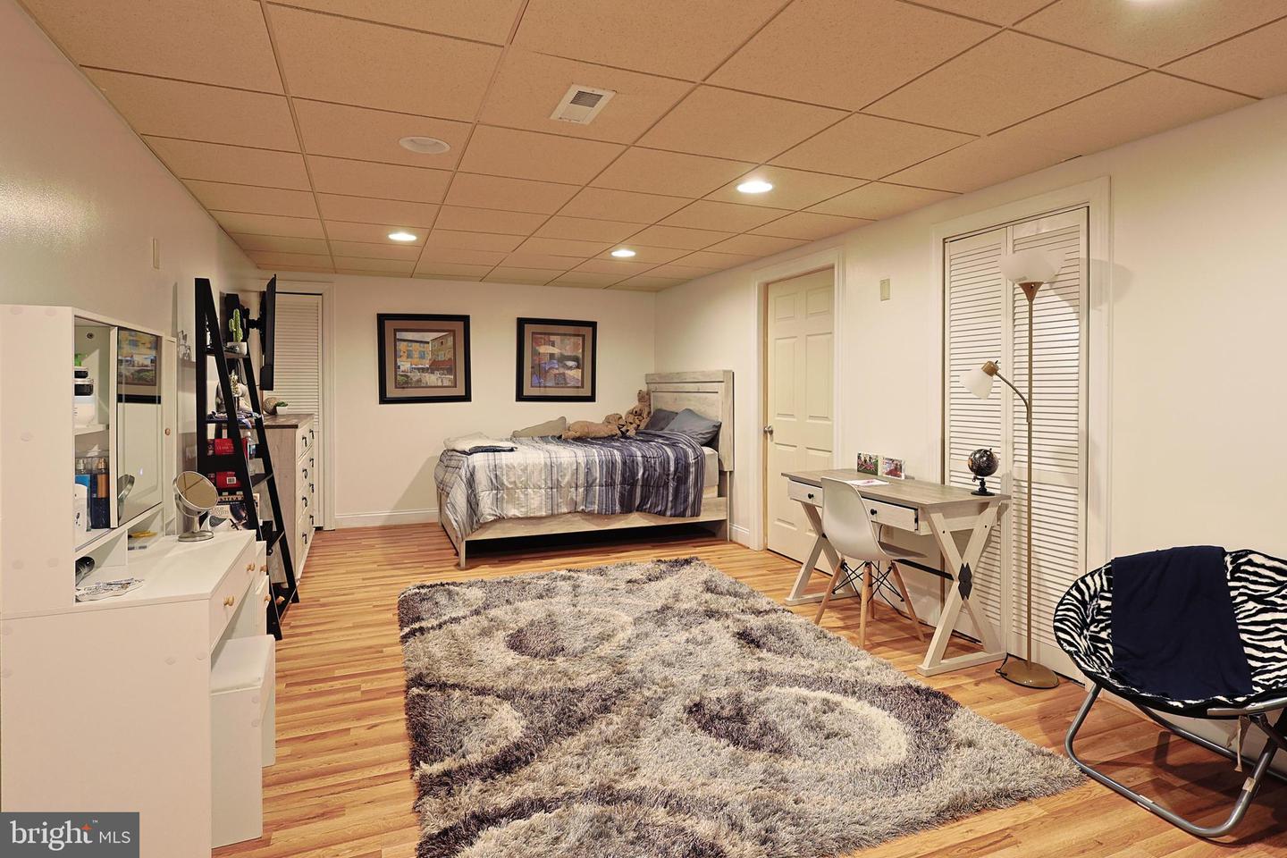 25 Mariner Ct