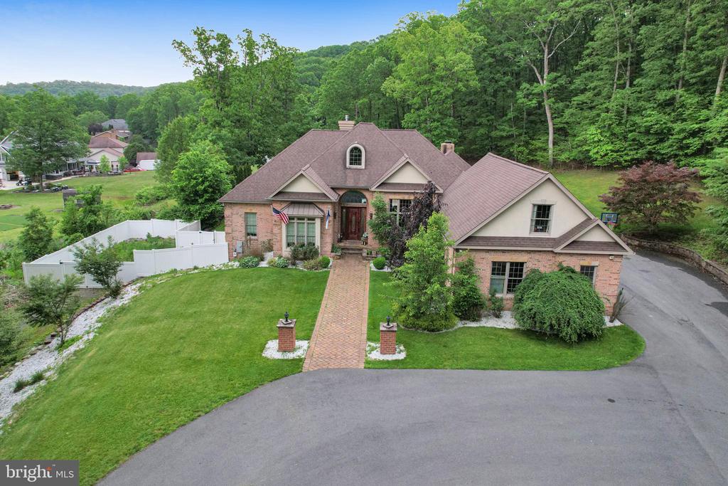 25 Mariner Ct