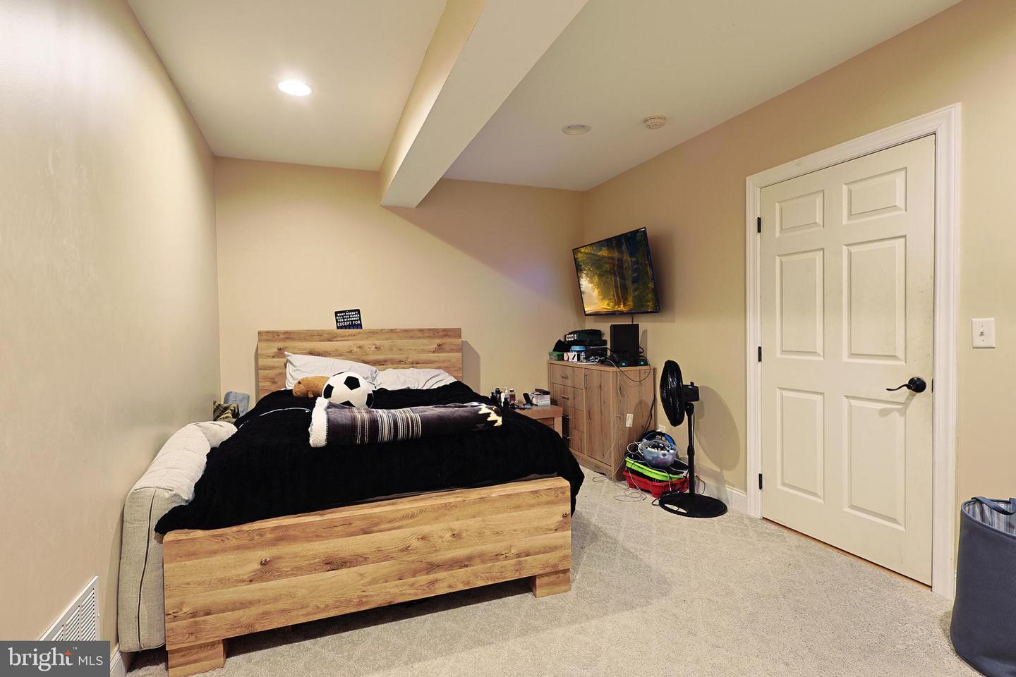 25 Mariner Ct