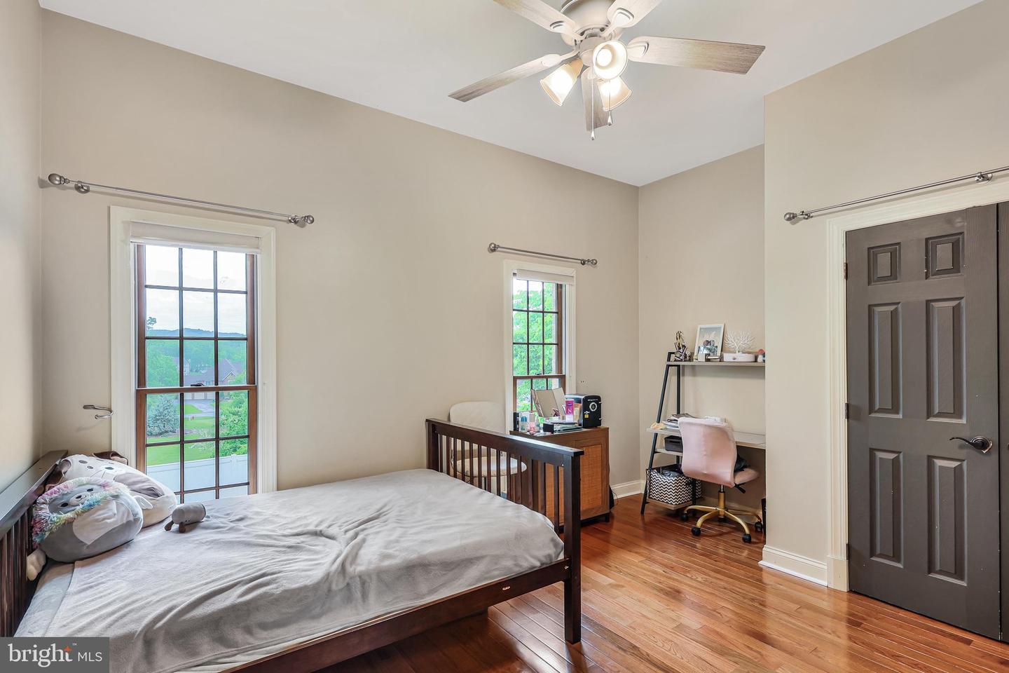 25 Mariner Ct