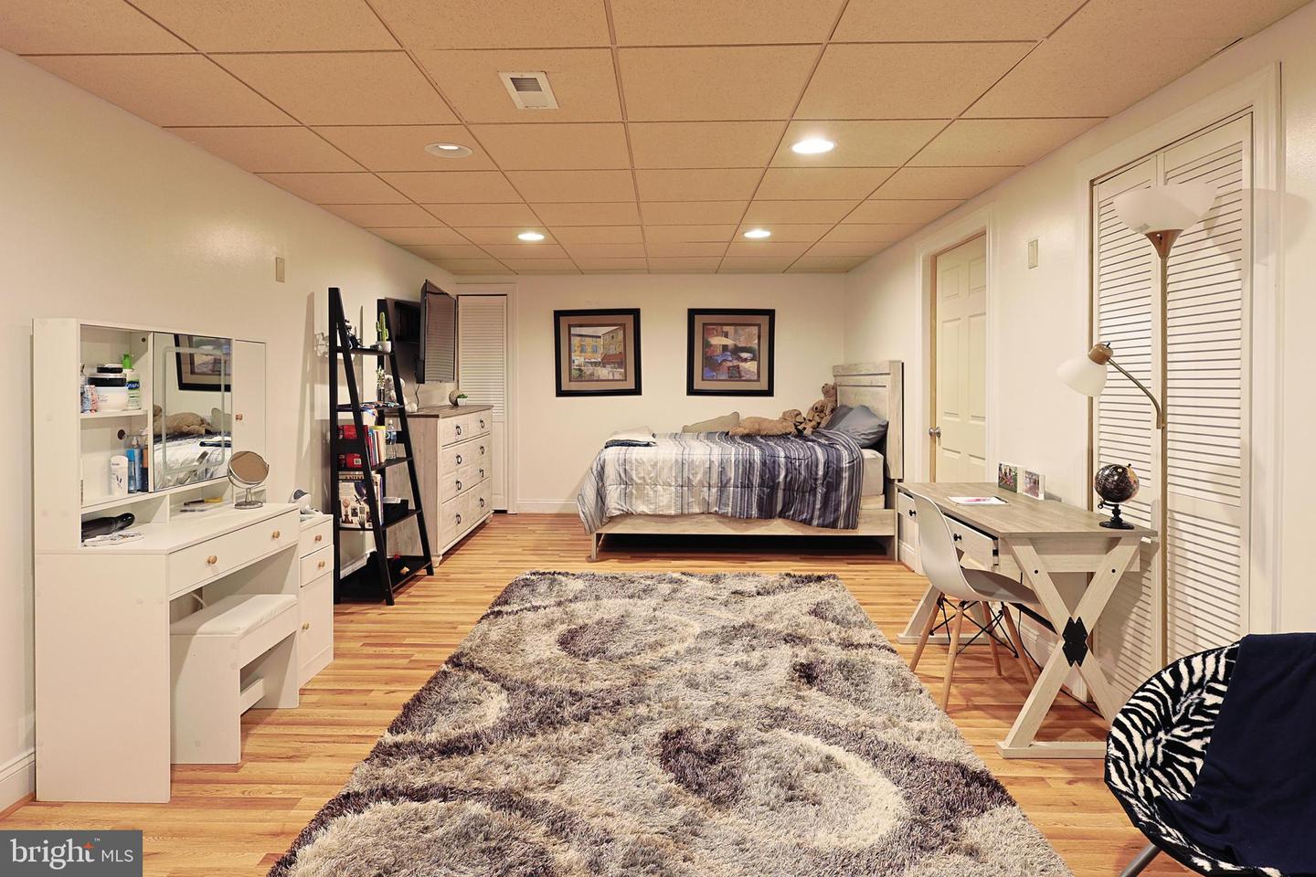 25 Mariner Ct