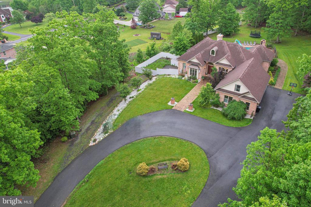 25 Mariner Ct