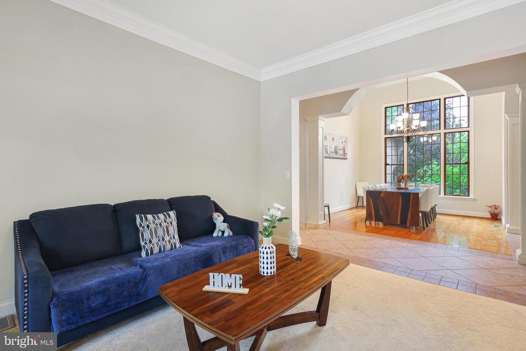 25 Mariner Ct
