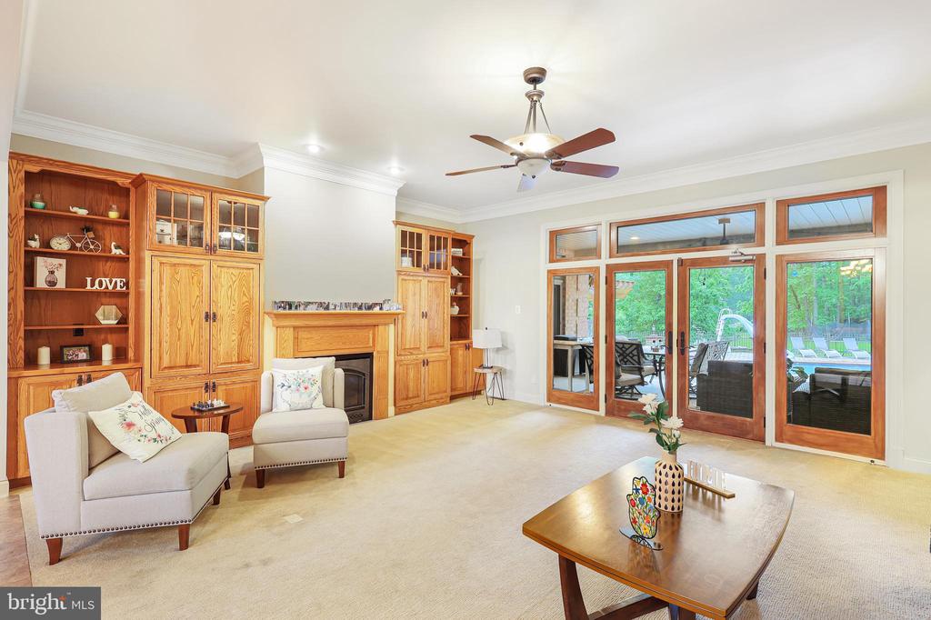 25 Mariner Ct