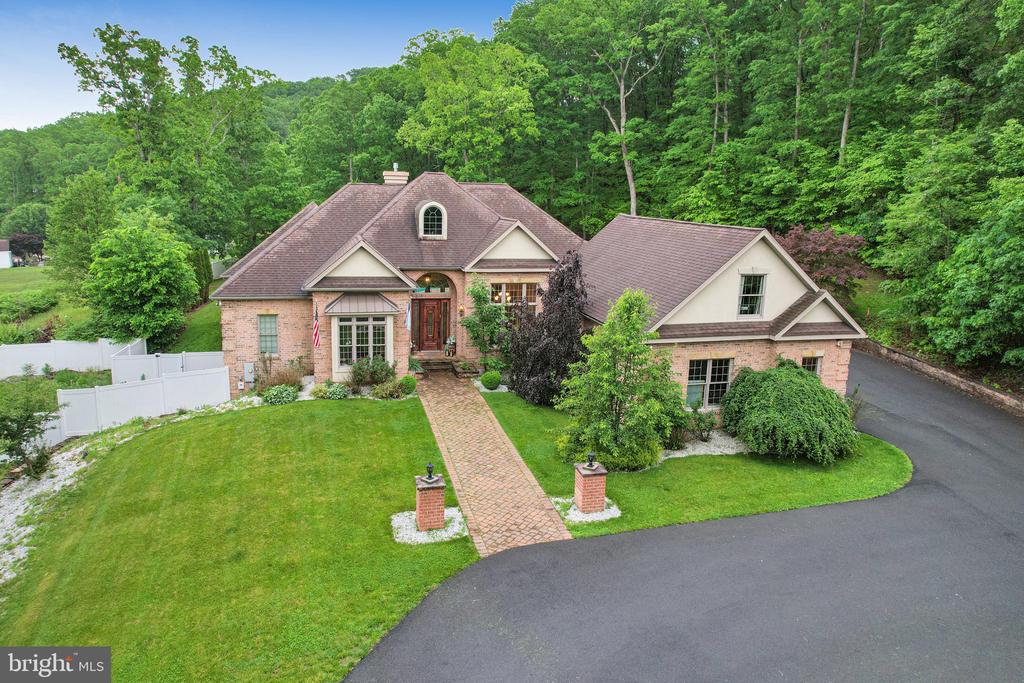 25 Mariner Ct