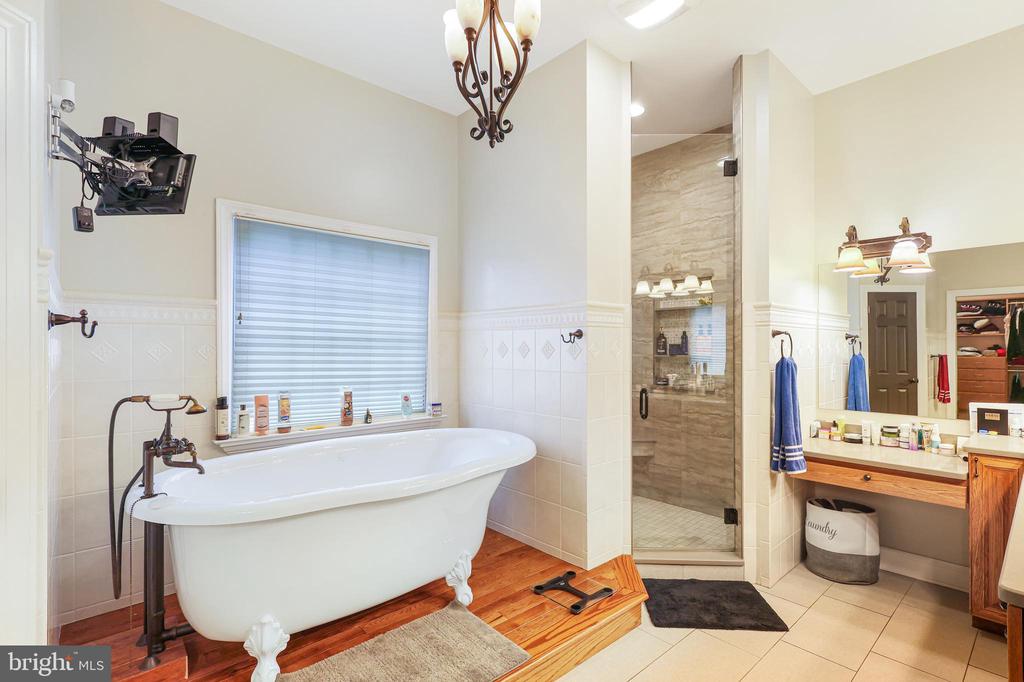 25 Mariner Ct