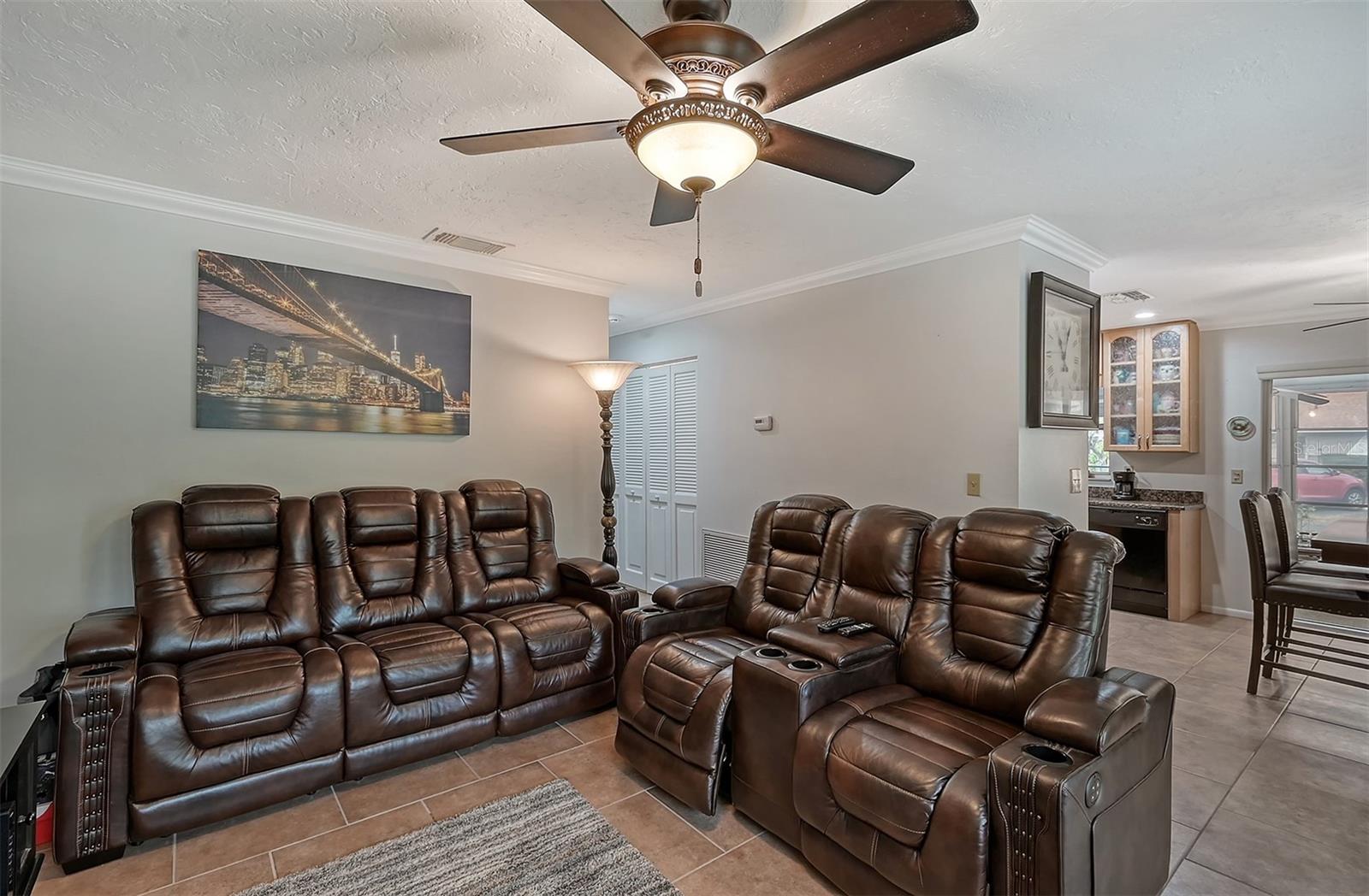 663 N JEFFERSON AVE #663