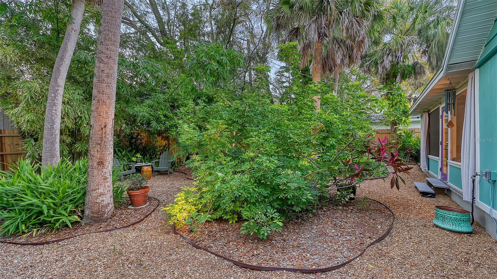1921 EDGEWATER DR