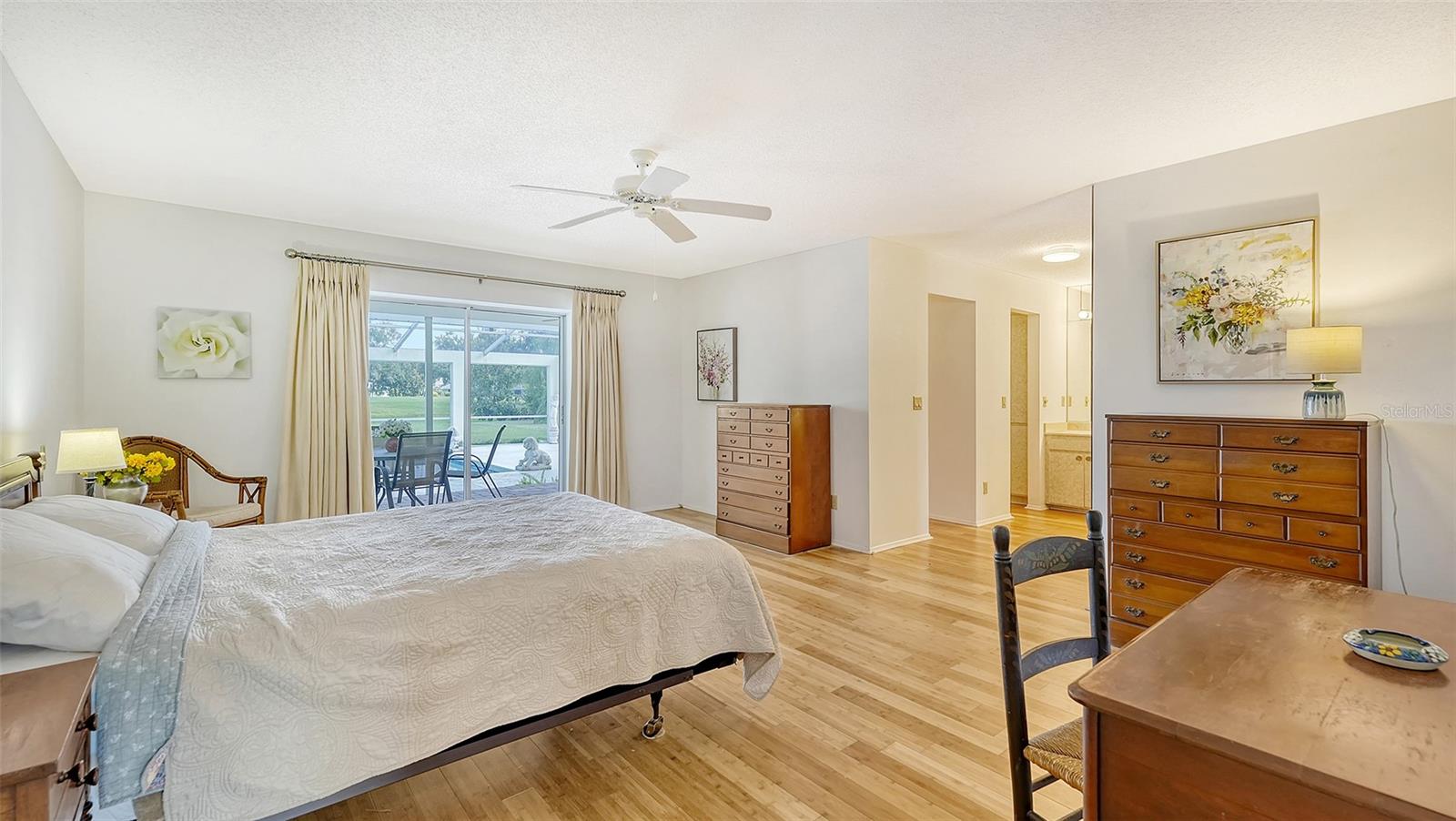 5209 PALM AIRE DR
