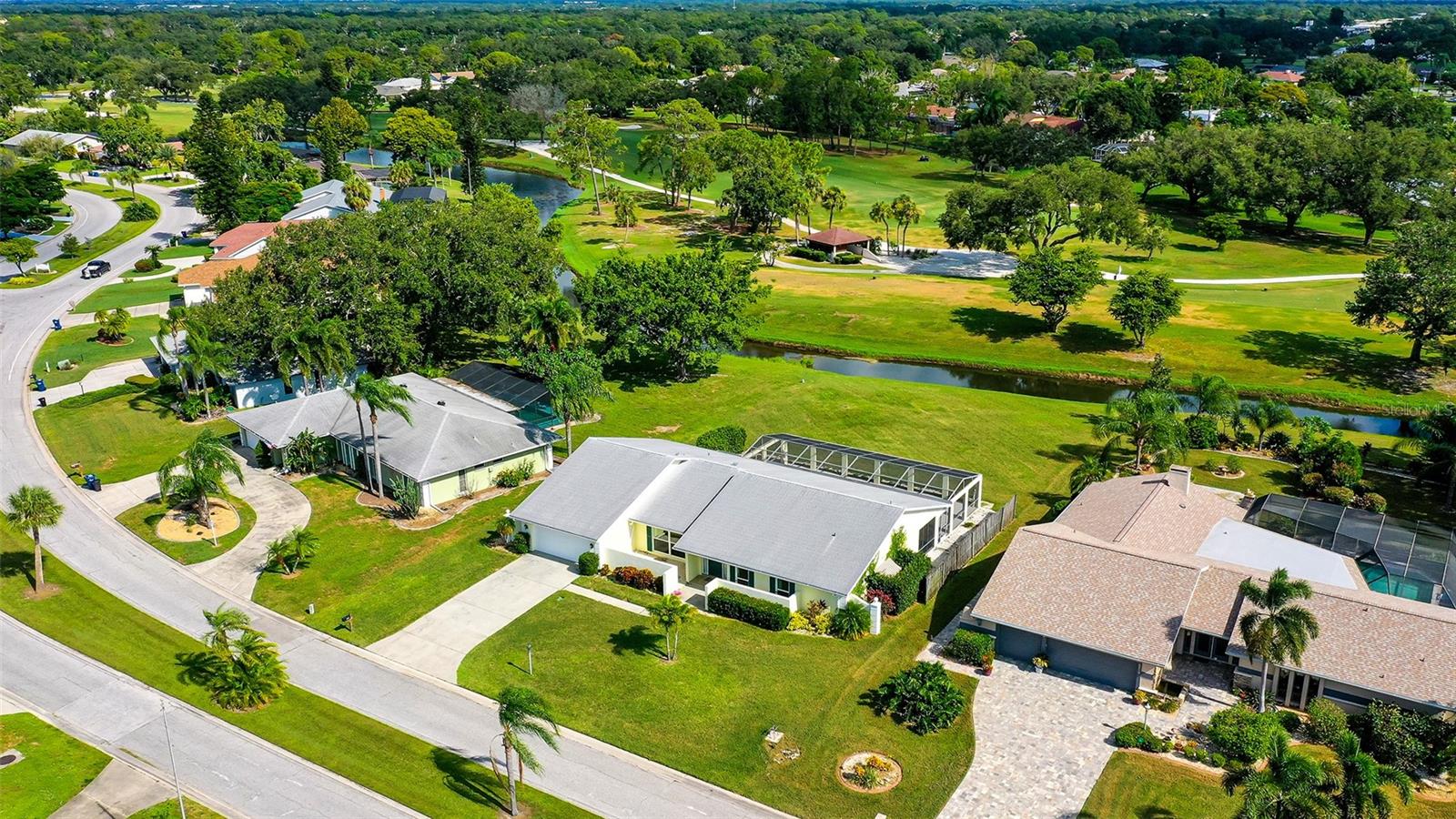 5209 PALM AIRE DR
