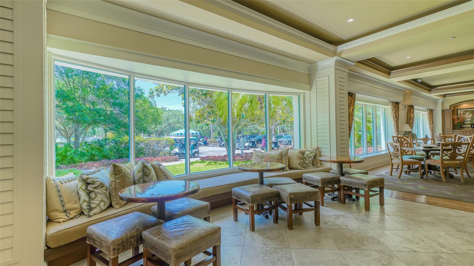 5209 PALM AIRE DR
